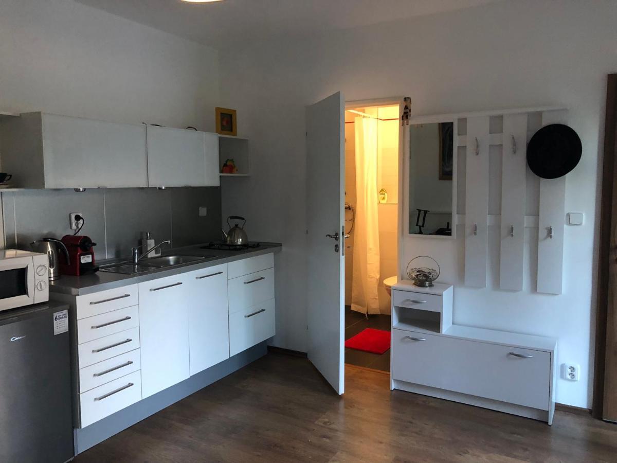 Apartman U Jezirka Velke Prilepy Exteriér fotografie